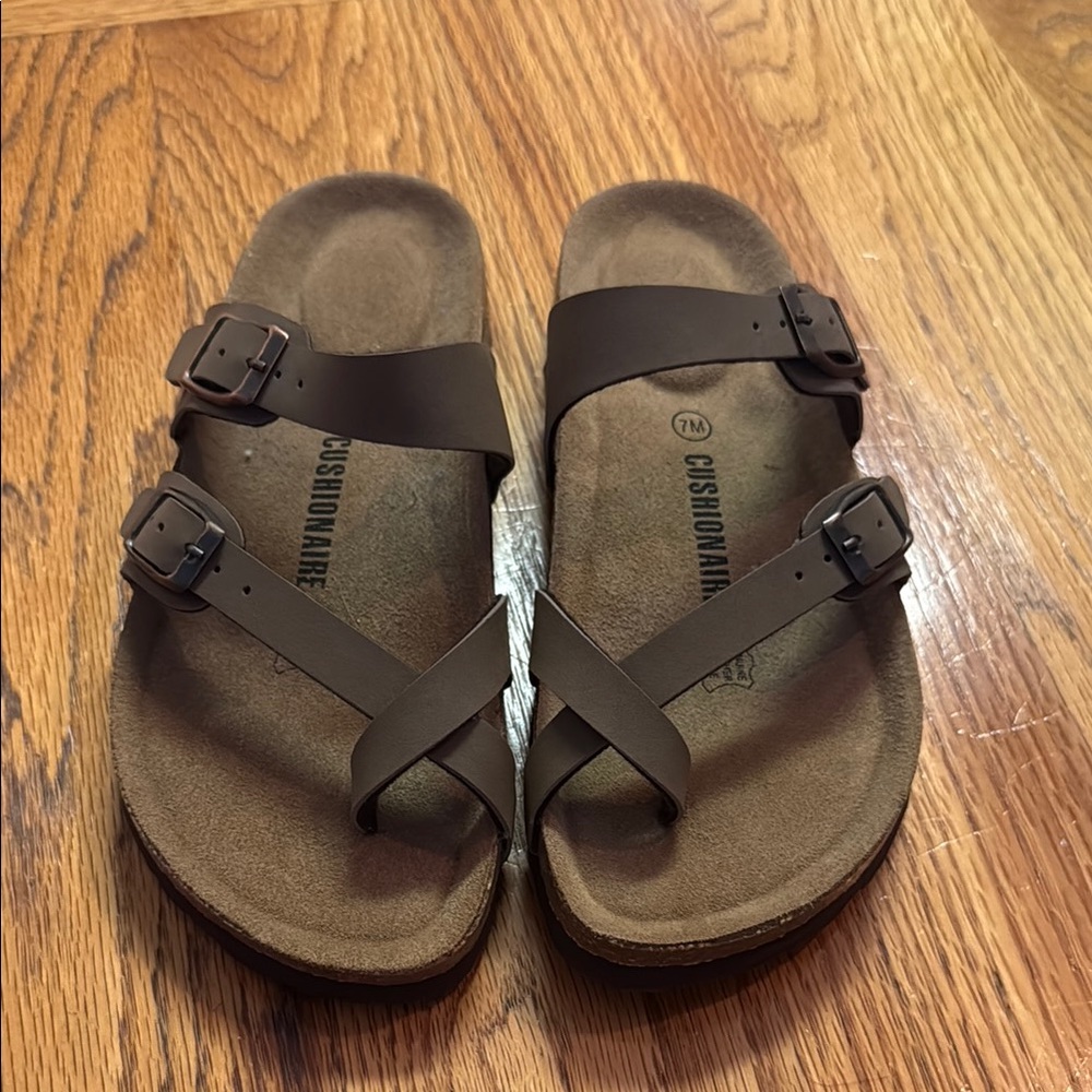 Cushionaire Women's Brown Sandals